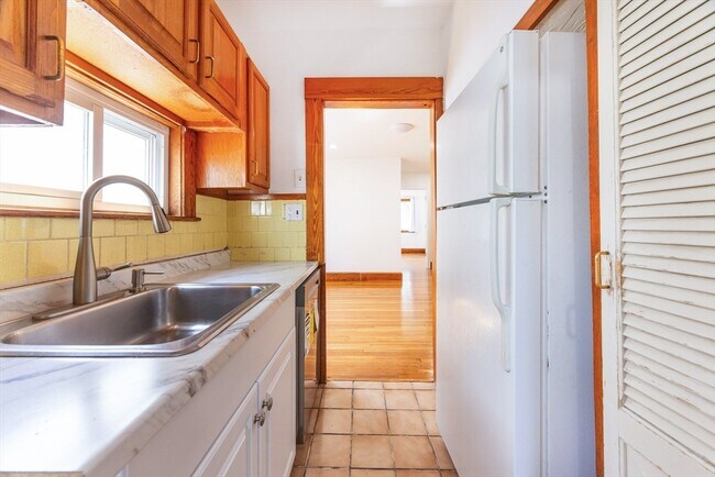 Building Photo - 17 Puritan Rd