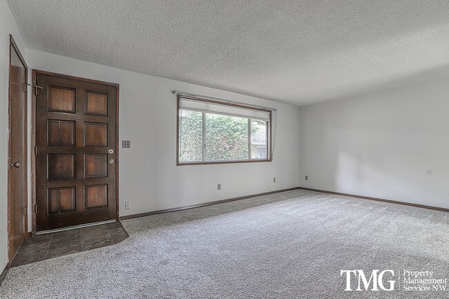 Building Photo - New Carpet & Fresh Paint, Small Dog Friend...