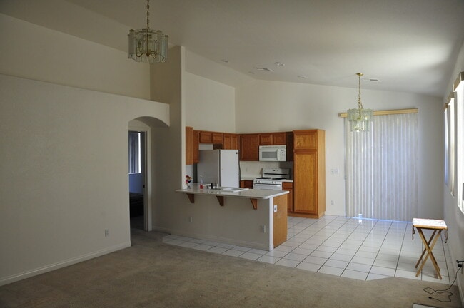 Building Photo - Fabulous Single Story in Peccole Ranch Gated Community!