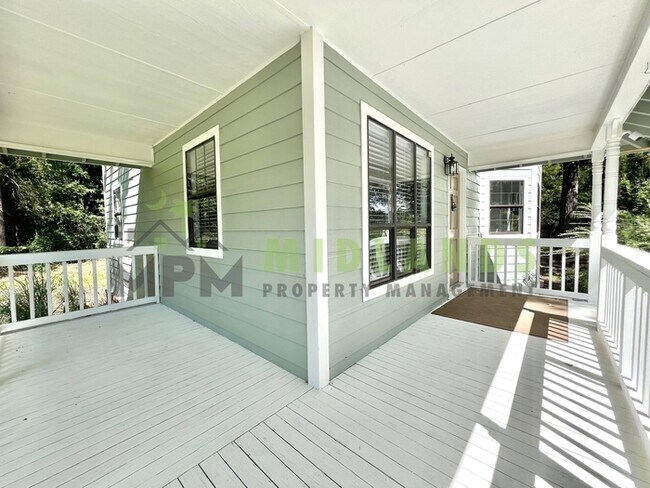 Building Photo - 746 Madera Rd