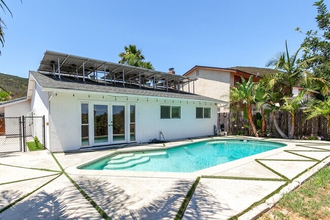 Building Photo - Welcome to Your Dream Home in Sunny San Di...