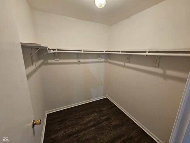Building Photo - 6314 Commons Dr