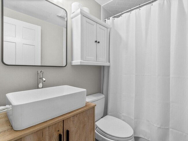 Building Photo - 19 Greenwich Pk