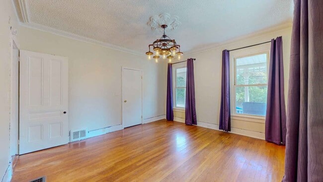 Building Photo - Bright & Spacious 1-Bedroom Apartment
