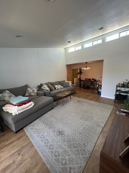 Building Photo - 5055 Collwood Blvd