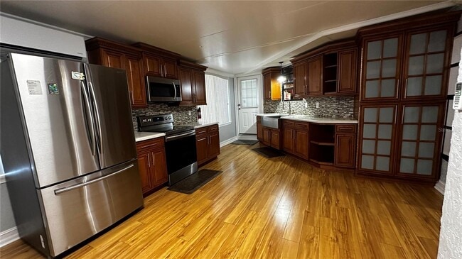 Building Photo - 2101 Good Homes Rd