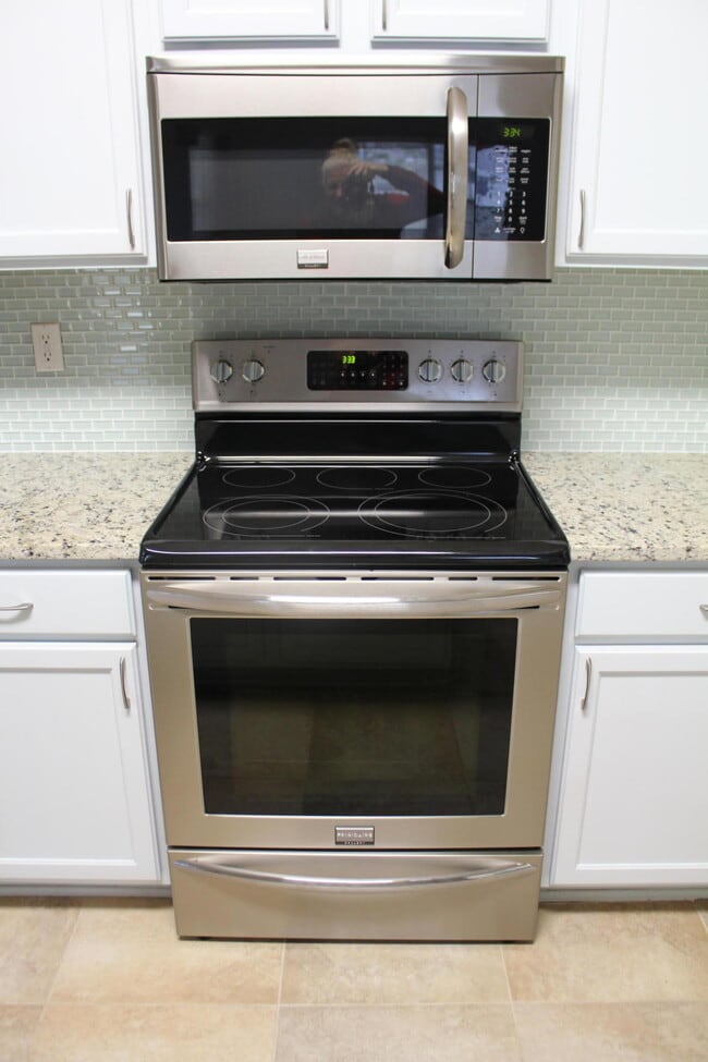 Building Photo - 6476 Sailport Cove