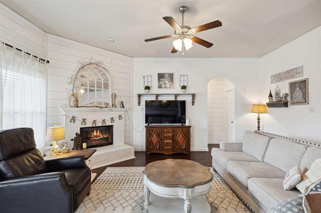 Building Photo - 525 Braewick Dr