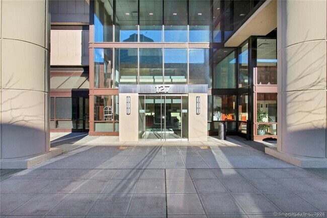 Primary Photo - 127 Greyrock Pl
