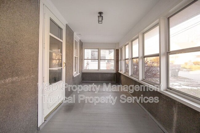 Building Photo - 2078-2018 18th St SW