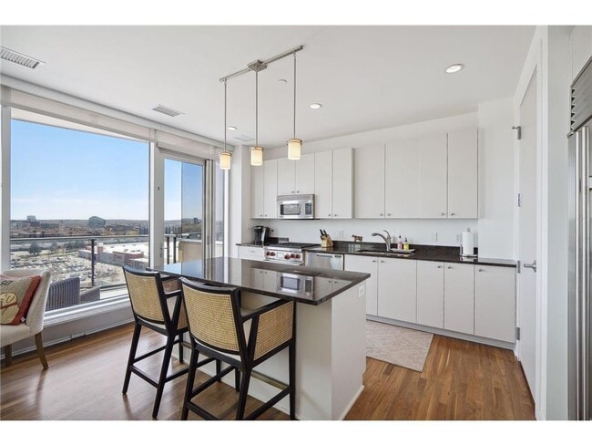 Building Photo - 3209 Galleria