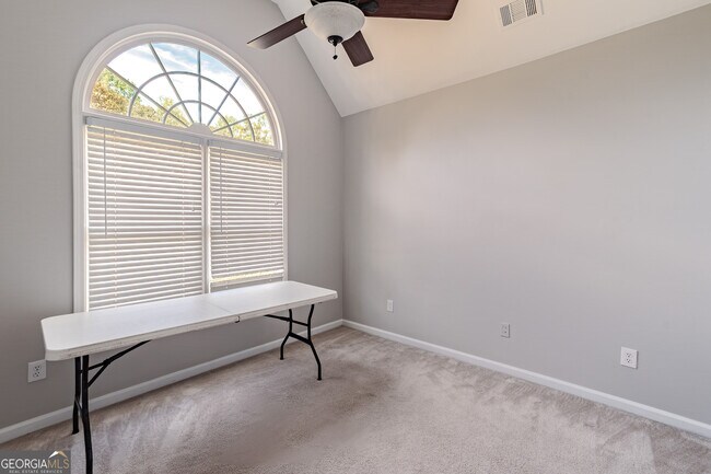 Building Photo - 651 Briarleigh Way