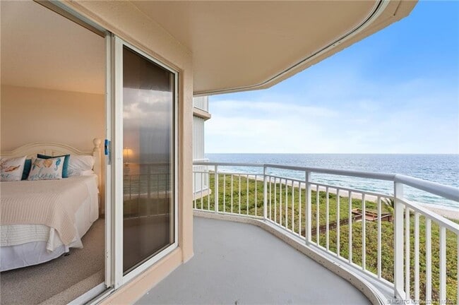 Building Photo - 3870 N Hwy A1A