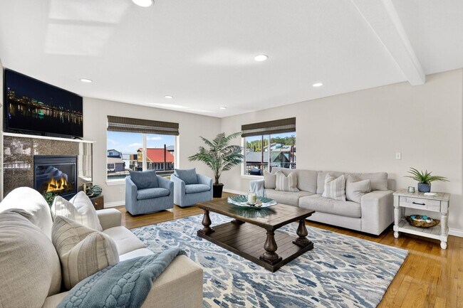 Building Photo - 18525 NE Marine Dr