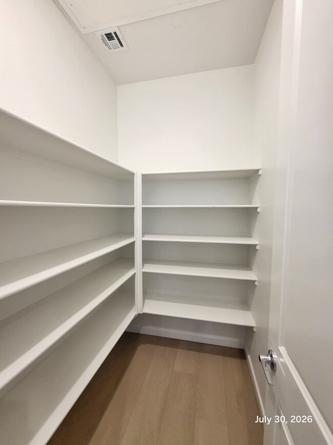 Building Photo - 643 Fortis Creek St