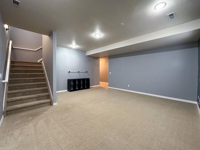 Building Photo - 2705 Stone Creek Rd