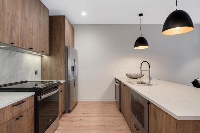 Building Photo - 1257 N Ashland Ave