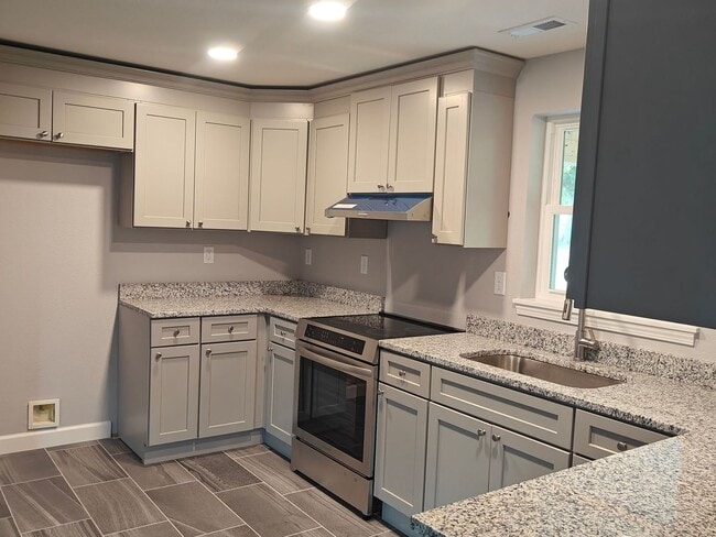 Building Photo - 3 Bedroom Single Family Home in Pleasant Hope