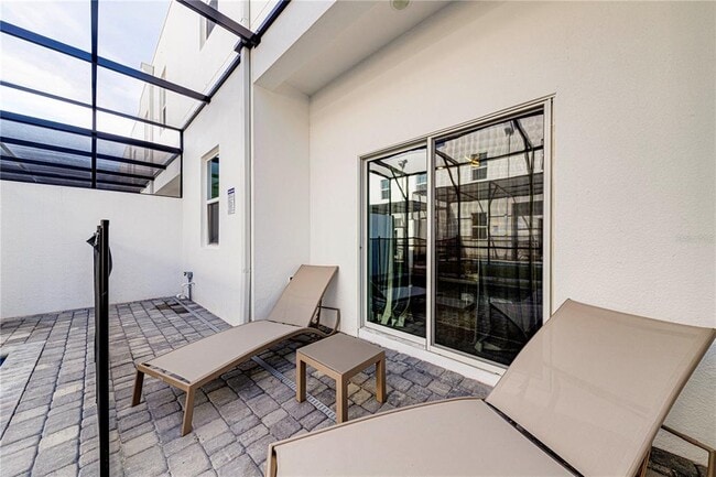Building Photo - 633 Trikomo Dr