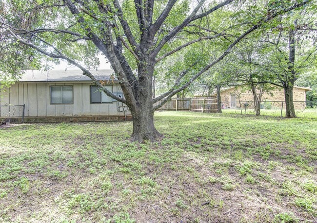 Building Photo - 5301 Indio Cir