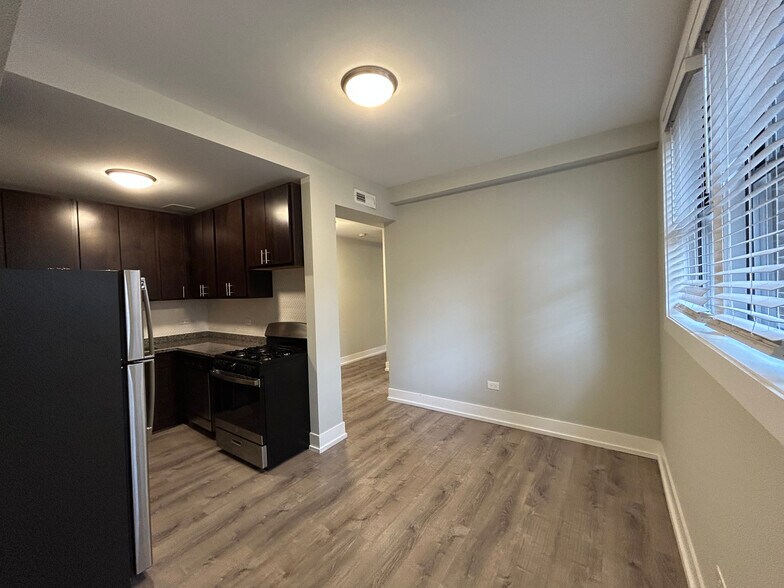 Building Photo - 1128 Maple Ave