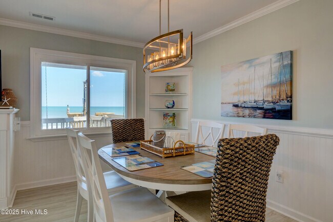 Building Photo - 3946 Island Dr