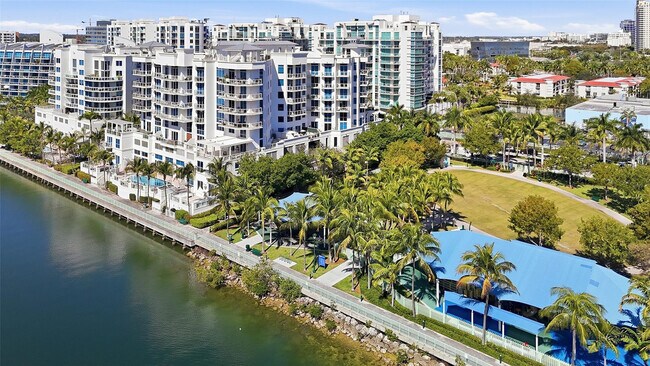 Building Photo - 3030 NE 188th St