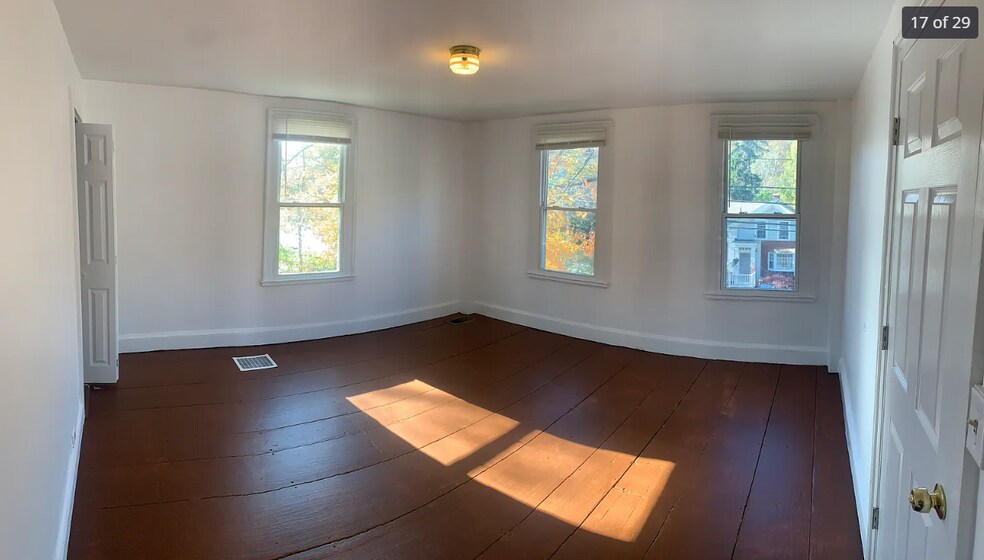 Building Photo - 53 Main St