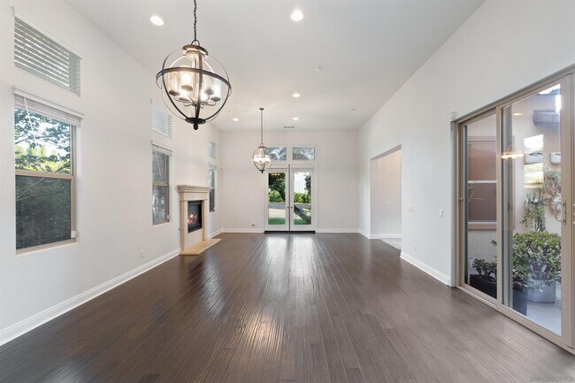 Building Photo - 768 Normandy Rd