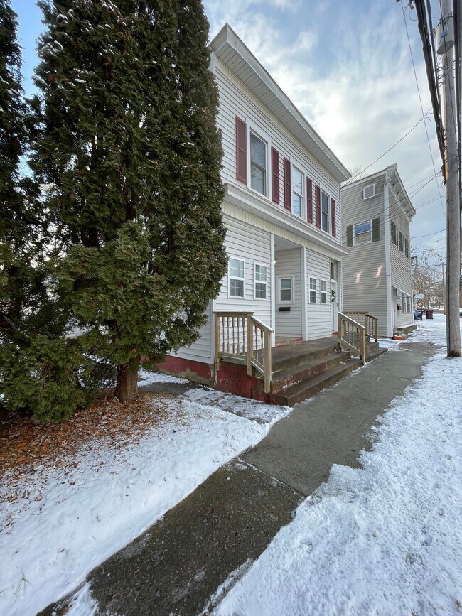 Building Photo - 37 South St