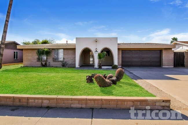 Building Photo - 4127 W Mission Ln