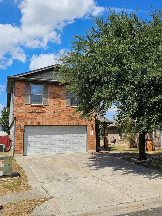 Building Photo - 5605 Clyde Ln
