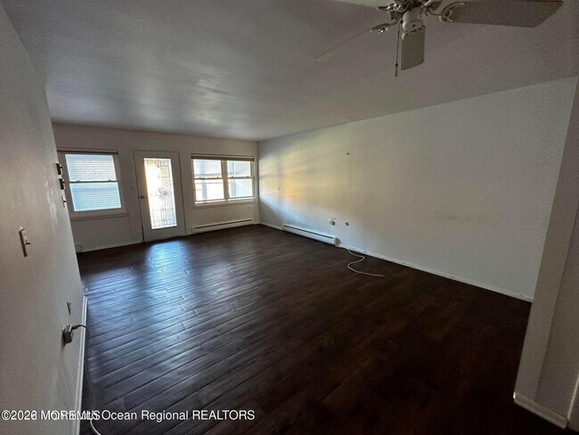 Building Photo - 106 Edinburgh Ln