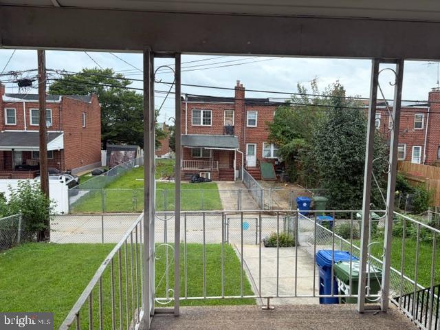 Building Photo - 325 Imla St