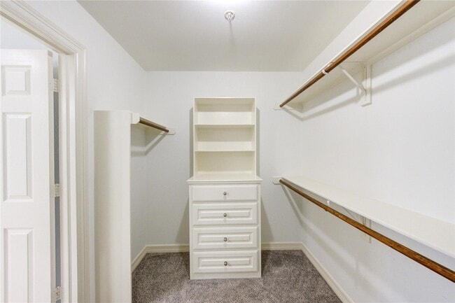 Building Photo - 4340 Lake Walk Ct