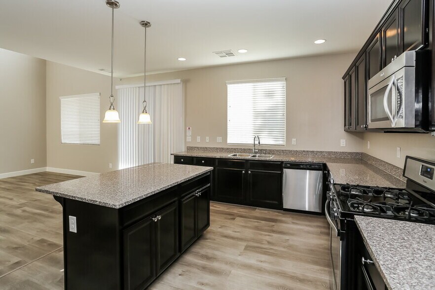 Building Photo - 8016 Central Railroad Ct