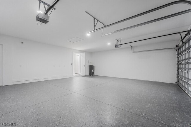 Building Photo - 2721 NW 41st Ave