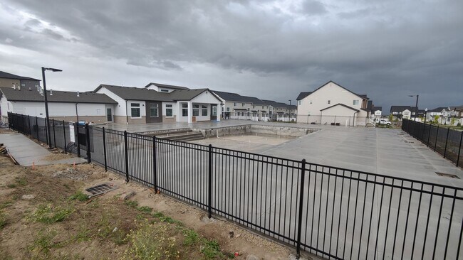 Building Photo - 4 Bed Town Home for Rent in Riverton