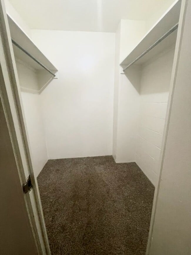 Building Photo - Furnished 1 Bed and 1 Bath at Kaiolu Sunrise !