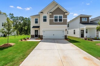 Building Photo - PRICE DROP! Spacious Westbriar Woods Home ...