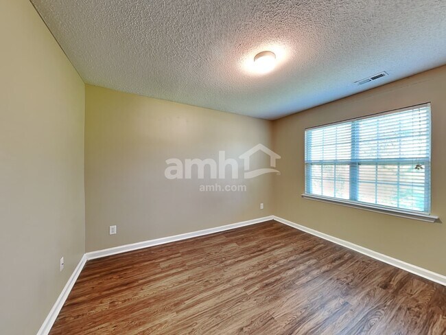 Building Photo - 630 Prickly Pear Dr