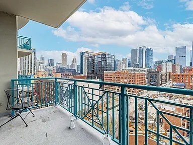 Building Photo - 340 W Superior St