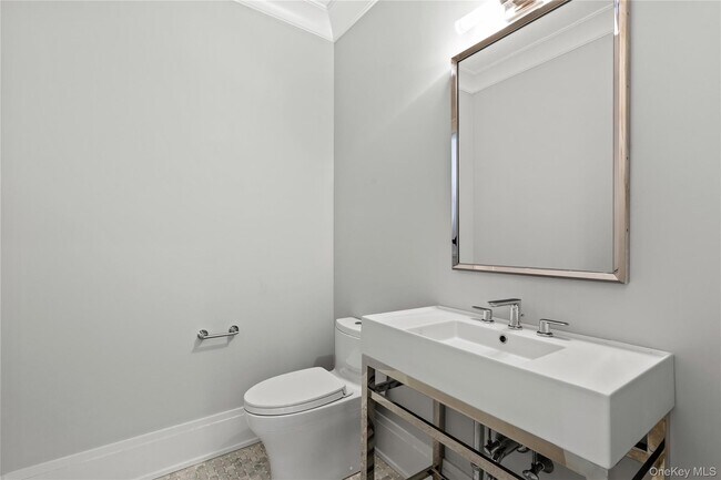 Building Photo - 25 Hunt Pl