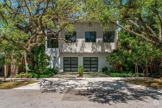 Building Photo - 3270 Gifford Ln