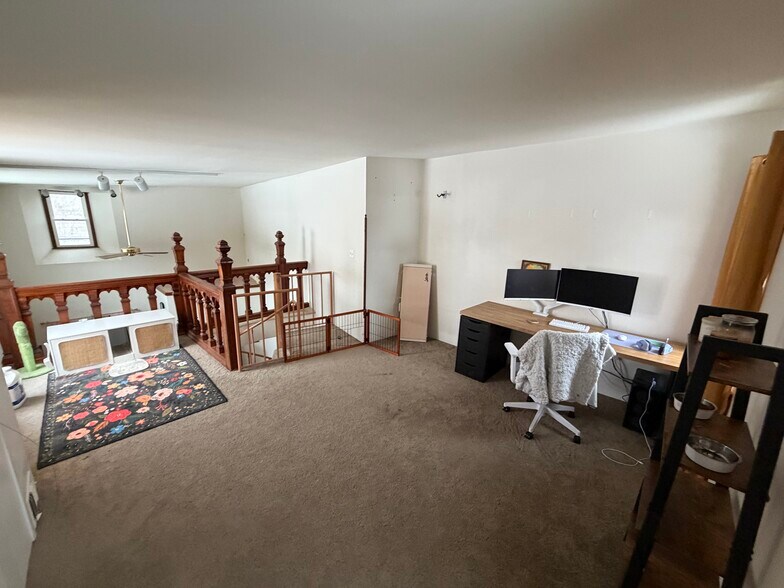 Building Photo - 261 Averill Ave