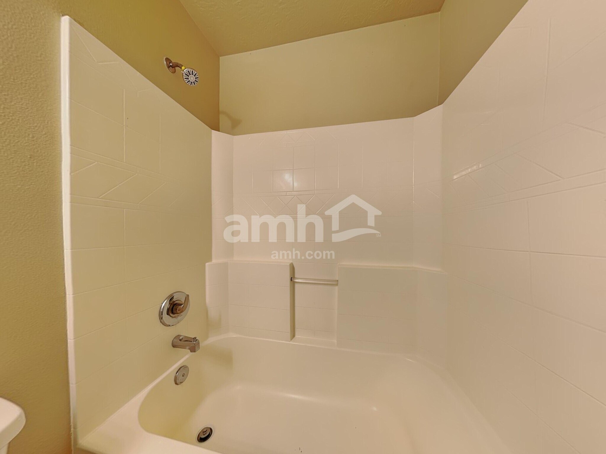 Building Photo - 12556 W Lewisburg Dr