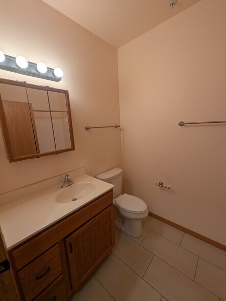 Building Photo - 6617 Scattergood Ln