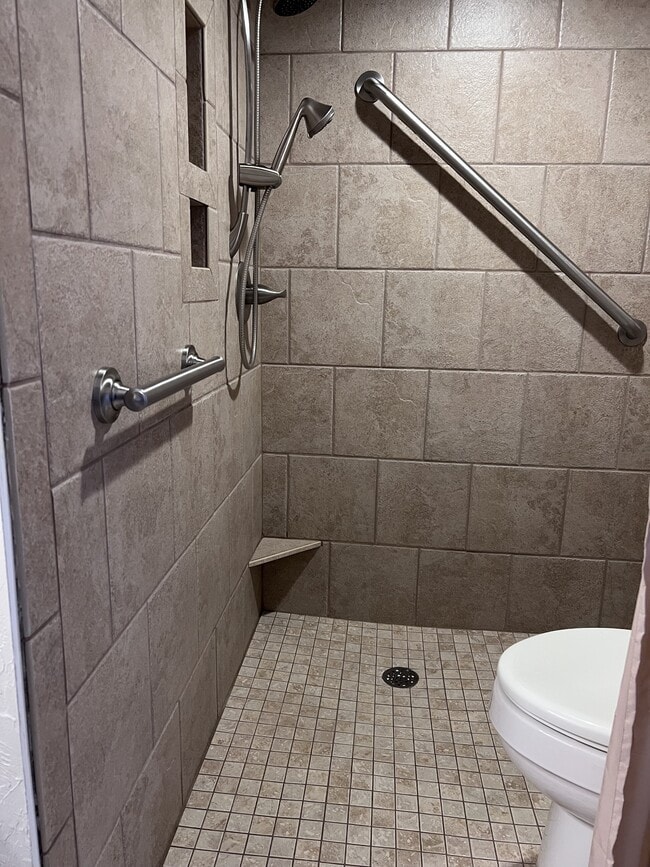 Building Photo - 2909 N Tropicana Ave