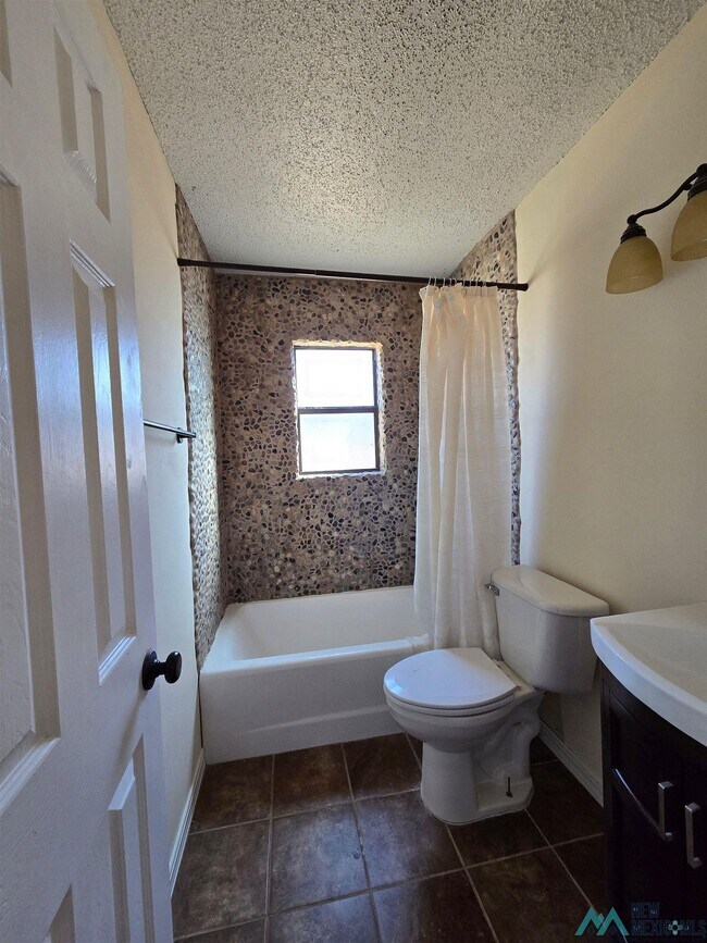 Building Photo - 1091 C R S