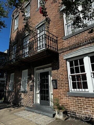Building Photo - 219 Abercorn St